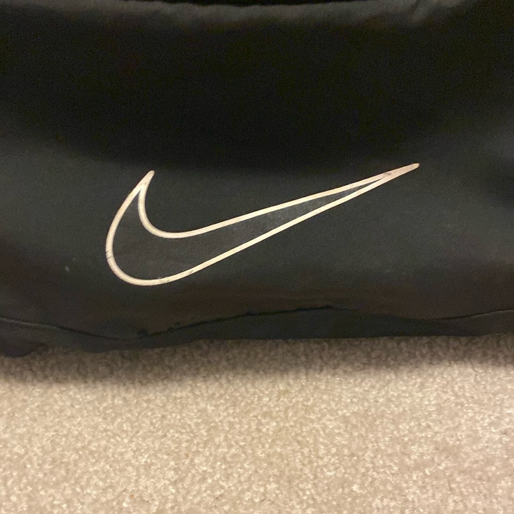 Nike Duffel Bag - Picture 1 of 3